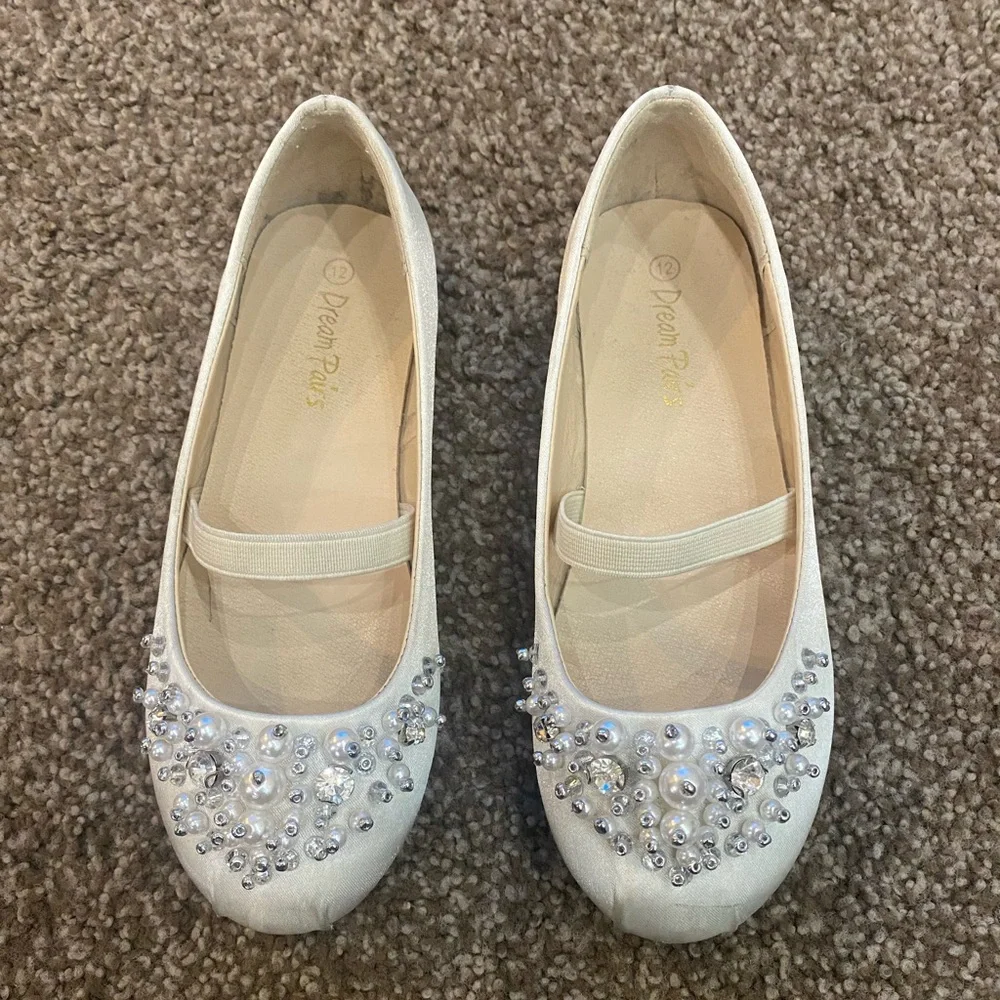 Dream Pairs Girls' Ivory Jeweled Dress Flats - Picture 5 of 5
